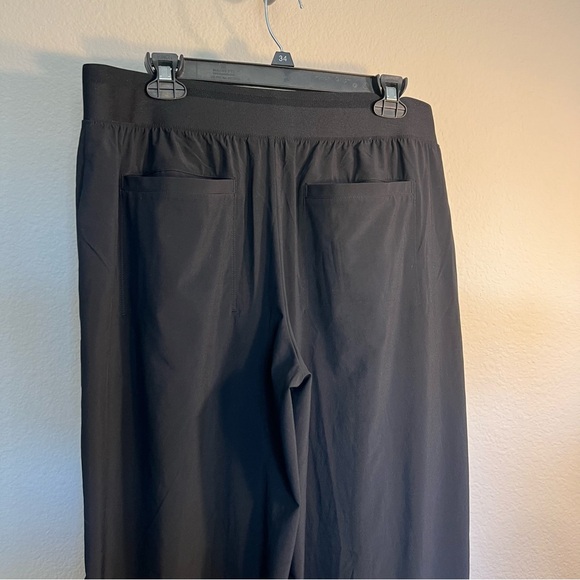 Athleta Brooklyn Heights high rise pleated wide leg pant black 14 petite - Picture 12 of 15